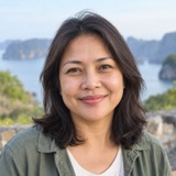 AI-generated sample traveler portrait